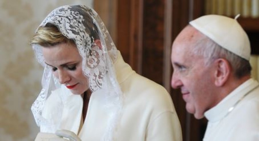 Interesting: Only 7 women are allowed to wear white when meeting the Pope
